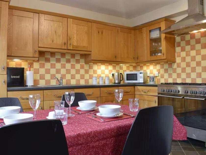 The Garth Whitby Villa Екстериор снимка